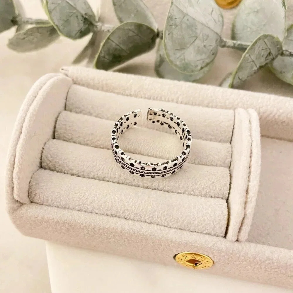 925 Sterling Silver Star Ring Band Minimalist Boho Ring Stackable Ring - Picture 5 of 5